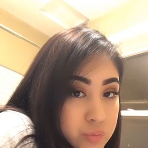 Meet your Posher, Azucena